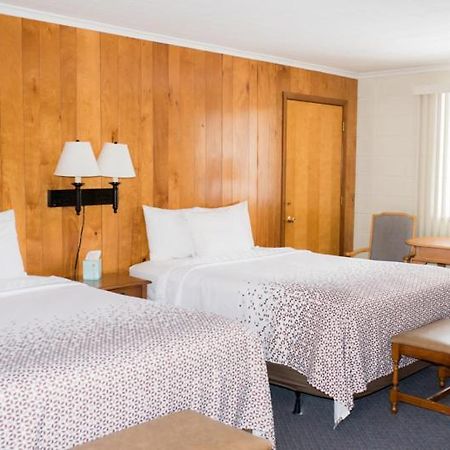 Park Lake Motel Perry エクステリア 写真